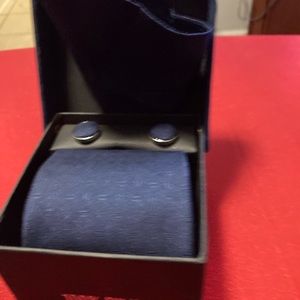 Tie set